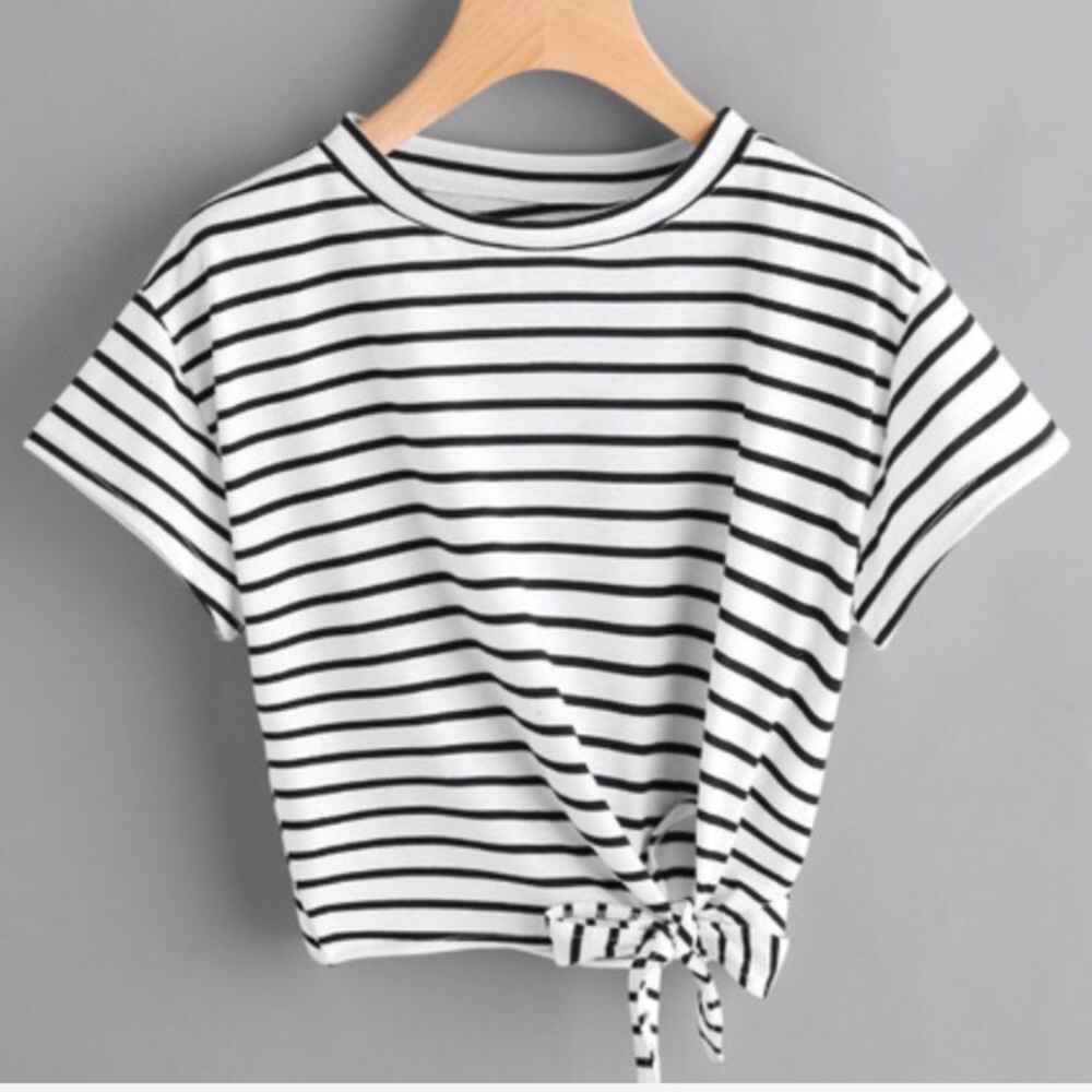🎉Host Pick🎉 Striped Side Knotted Tee